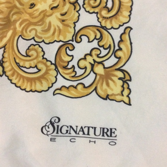 Signature Echo scarf - Picture 2 of 3